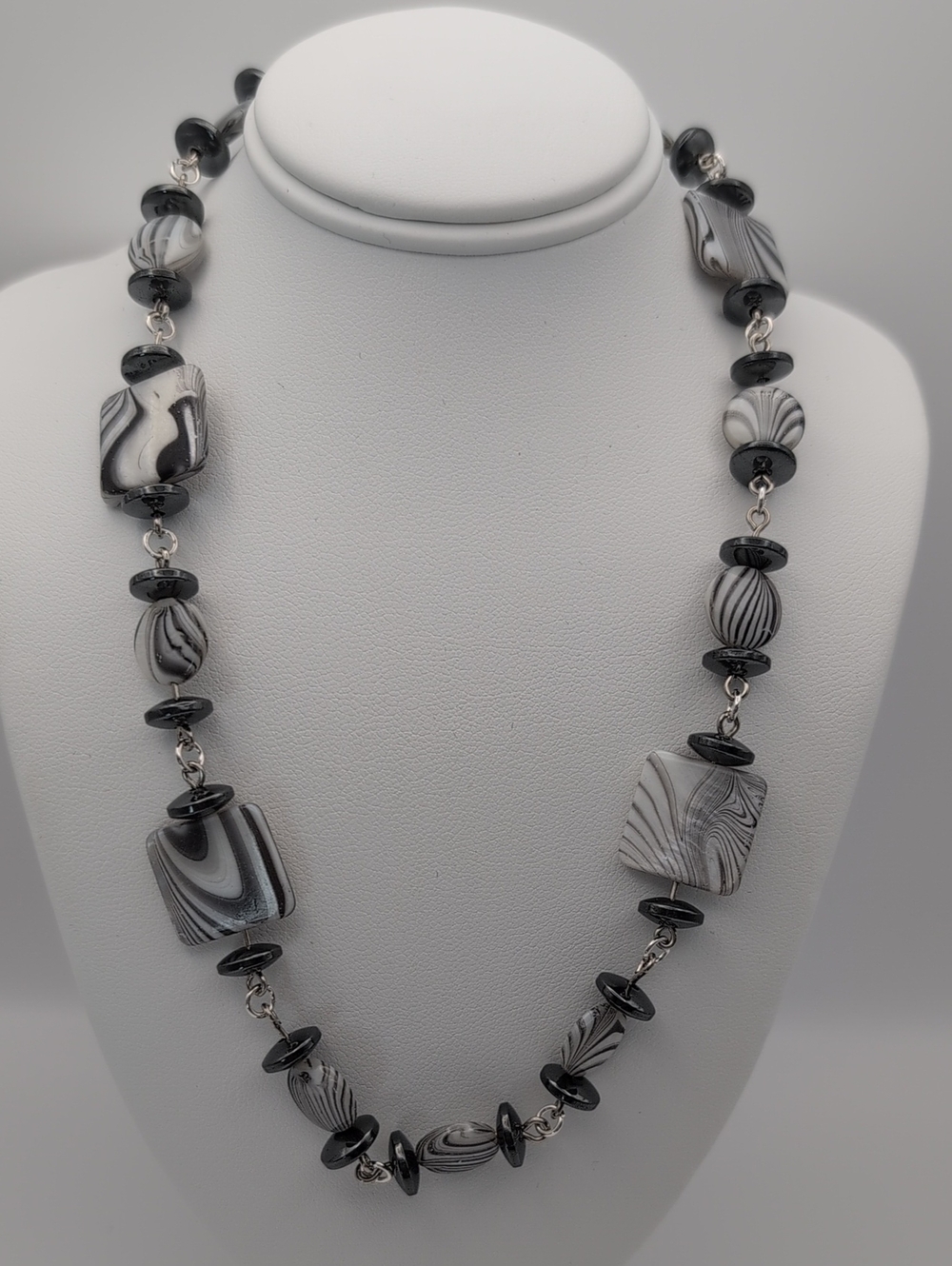 Black & White Shell & Hematite Bead Necklace With Silver Tone Findings 16"